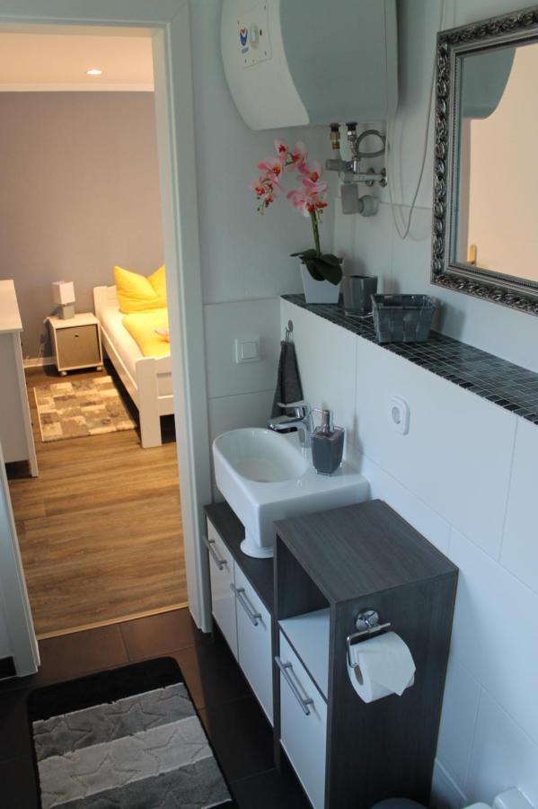 Ferienwohnung In Bodden & Ostsee Naehe Sagard Eksteriør billede